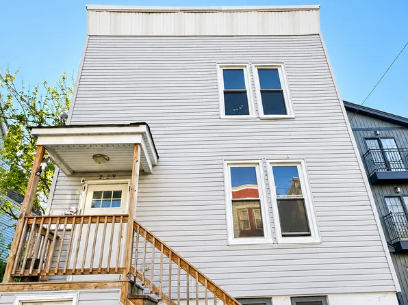 229 21st St Floor 2, Irvington, NJ 07111