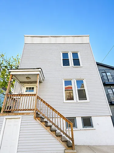 229 21st St #2 Photo 1