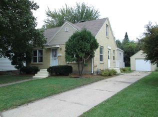 3328 California Rd, Rockford, IL 61108