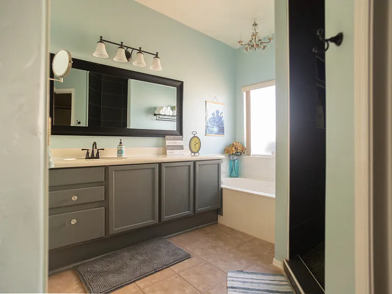 N Platte Dr — Photo 19