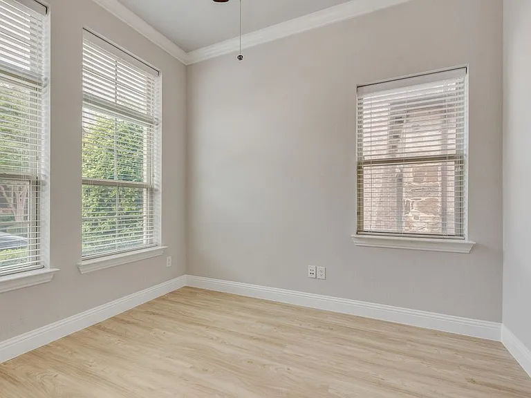 1127 Piedmont Ln — Photo 11