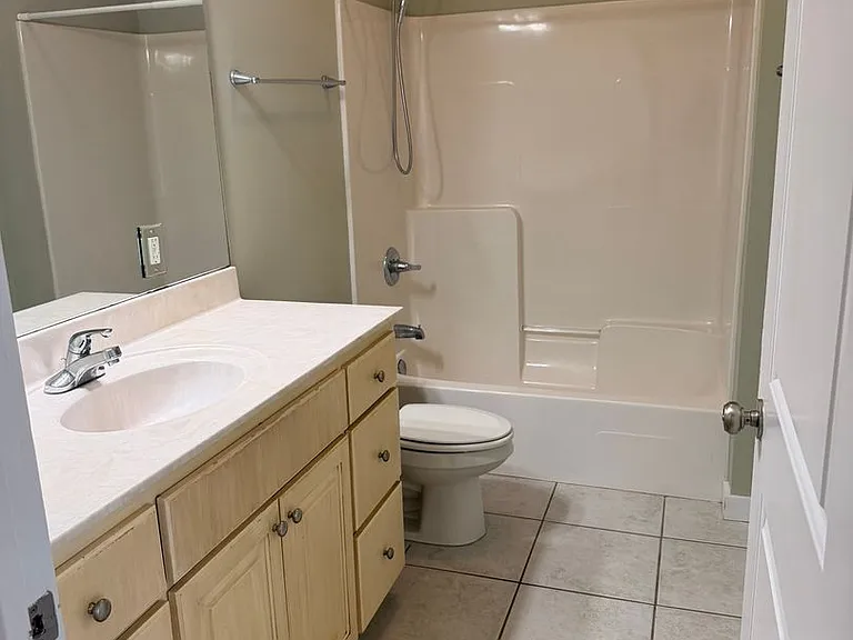 3704 Tiki Dr — Photo 12