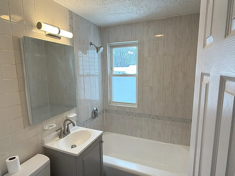 3 Mamelon Cir #2 — Photo 6