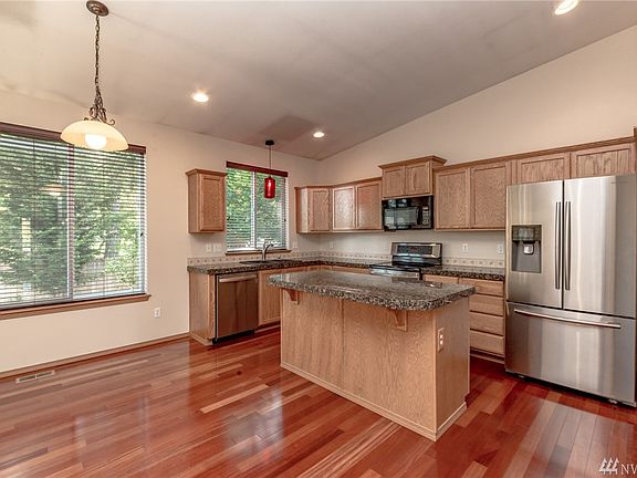 5th image of 10451 Yelm Terra St SE