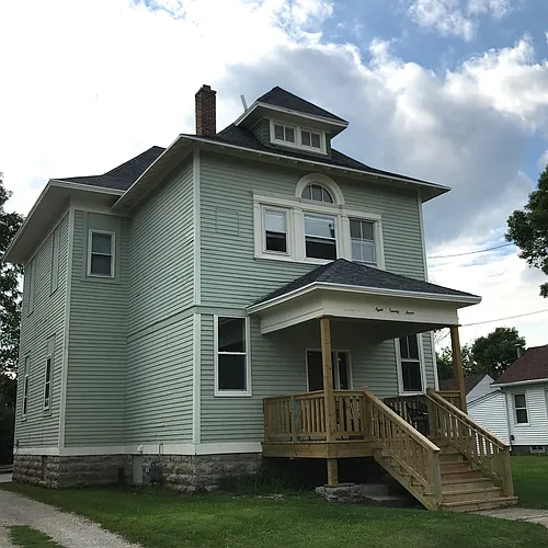 827 Cherry St Photo 1