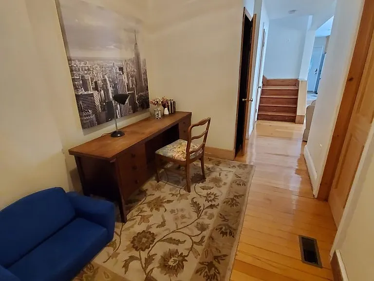 9 Holman St #1 — Photo 4
