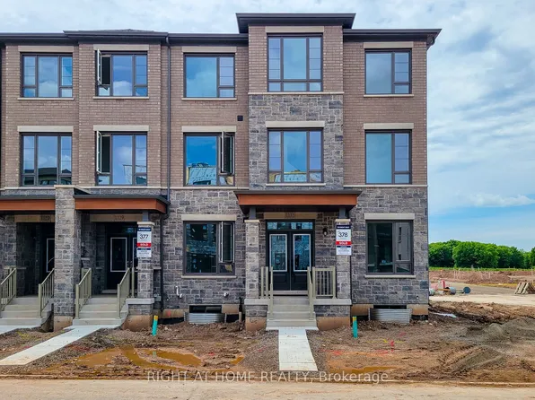 1131 Wheat Boom Dr, Oakville, ON L6H 7W4