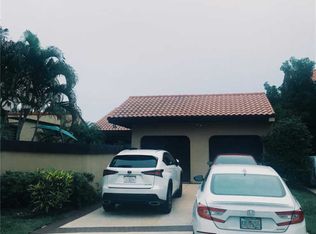 20424 NE Ten Court Rd, Miami, FL 33179