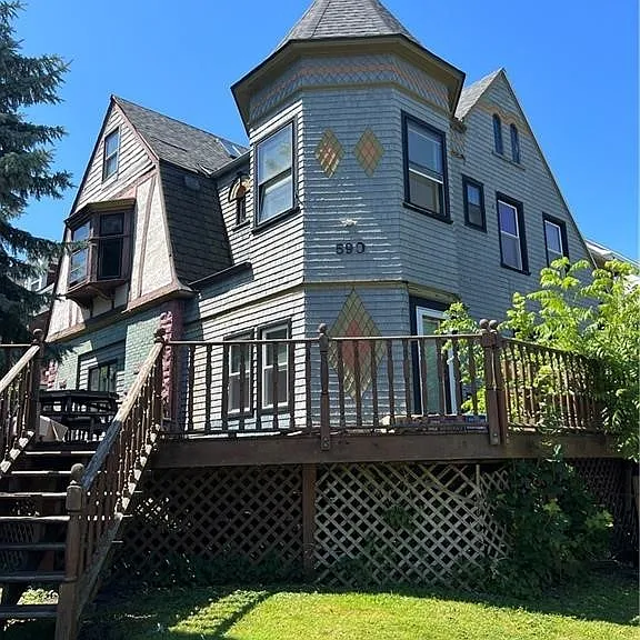 590 Richmond Ave — Photo 1