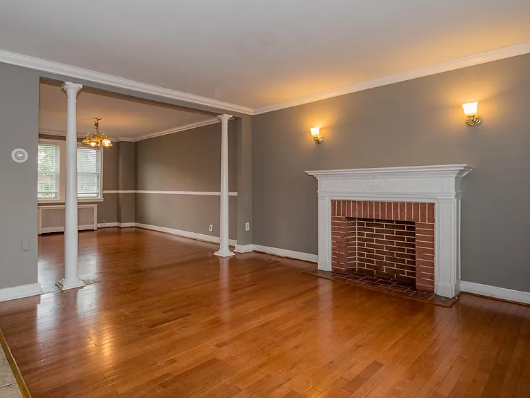 916 N Augusta Ave — Photo 10