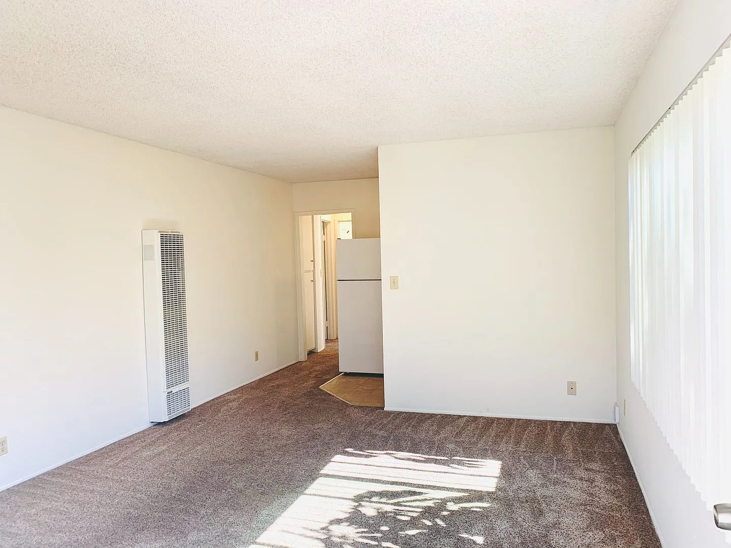 Live in Mission Beach Right by the Water! 2BD/1BA Top Floor Apartment w/ Parking! Only $2,895/mo — Photo 3