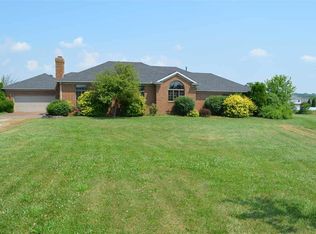 6166 Lyndhurst Dr, Newburgh, IN 47630