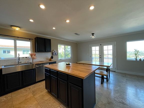 2nd image of 4312 Beverly Dr