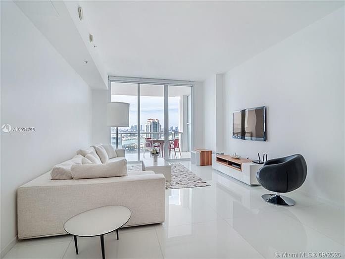 1st image of 50 S Pointe Dr APT 2404