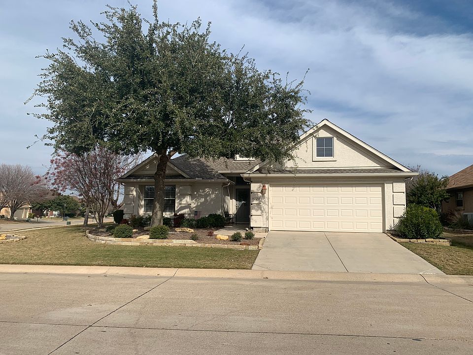 1st image of 9720 Pinewood Dr