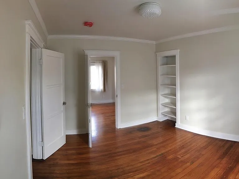 Middle Bedroom