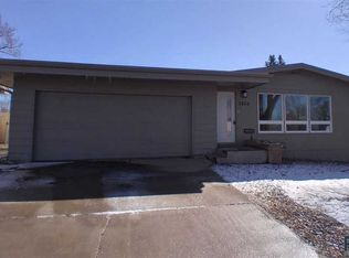 2804 S Western Ave, Sioux Falls, SD 57105