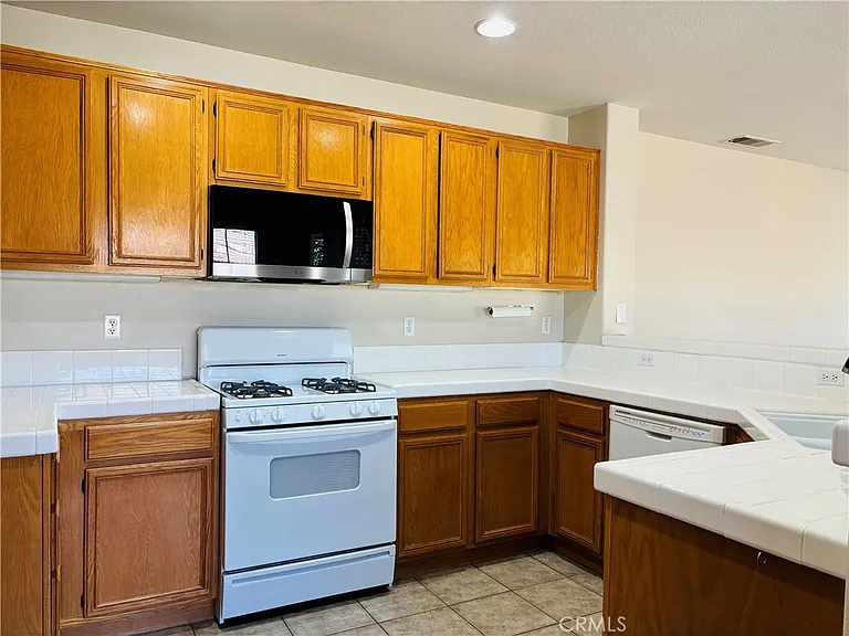 41283 Ashton Cir #C — Photo 5