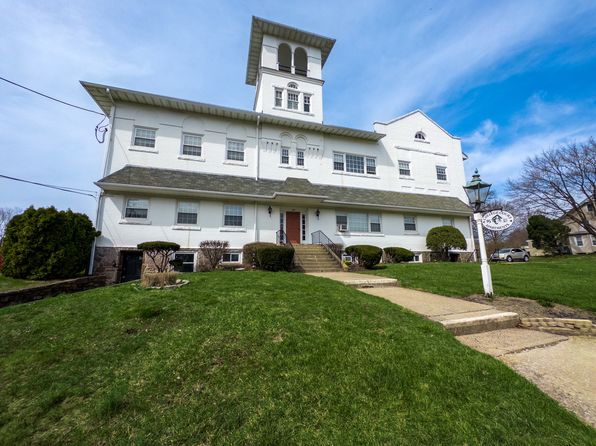 525 School St House G7