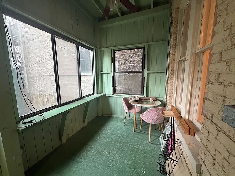 843 W Roscoe St #1F — Photo 12