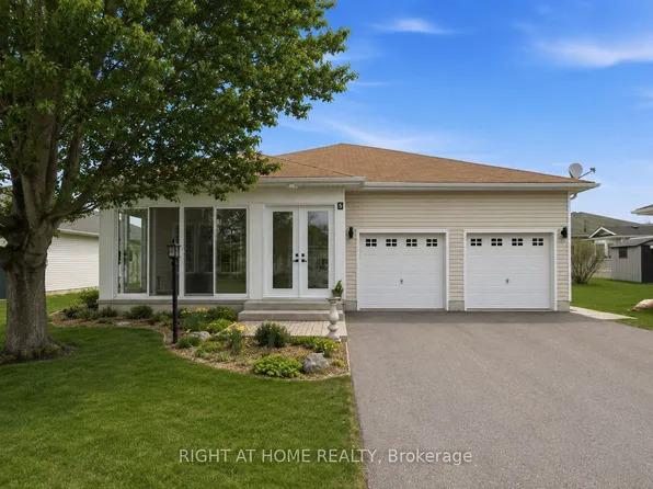 5 Park Place Ln, Clarington, ON L1B 0B2