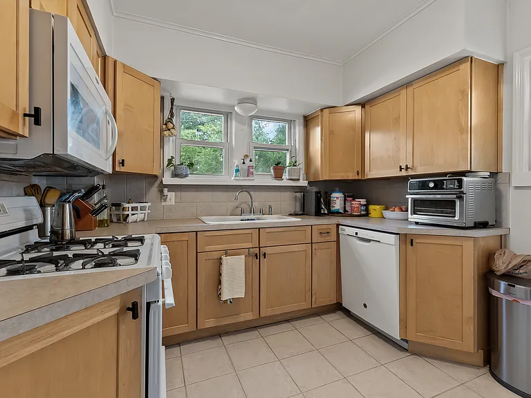 1034 Mohawk Ave — Photo 7