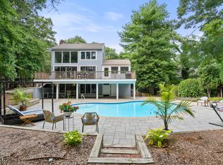 156 Glenneagle Dr, Mashpee, MA 02649