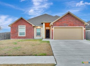 102 Tiki Ct, Victoria, TX 77904