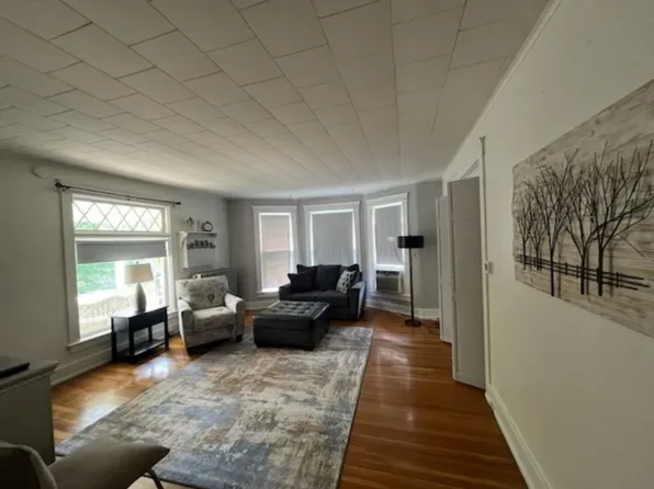 167 E Genesee St APT 1, Skaneateles, NY 13152