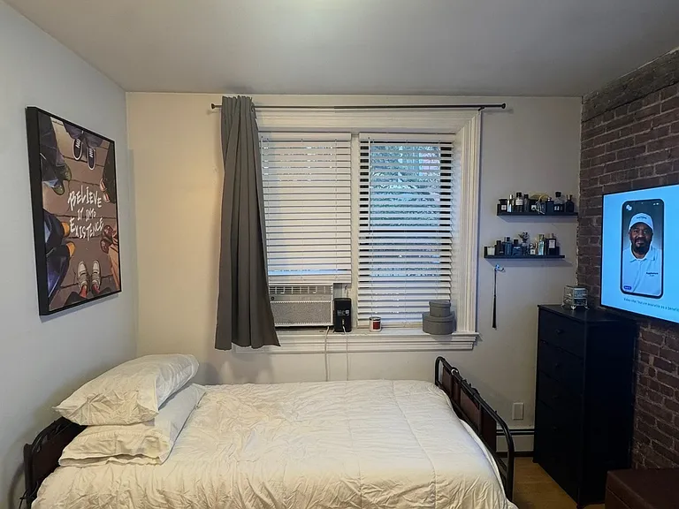 254 1st St #1 — Photo 7