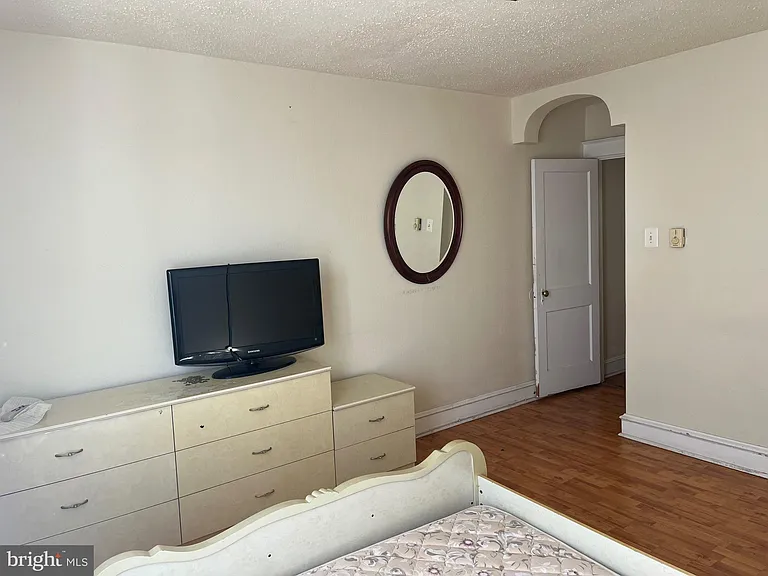 1422 Fanshawe St #2 — Photo 12