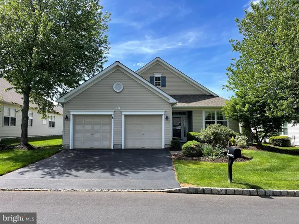 57 Bluebonnet Rd, Langhorne, PA 19047