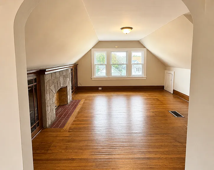 172 Roesch Ave #3 — Photo 1
