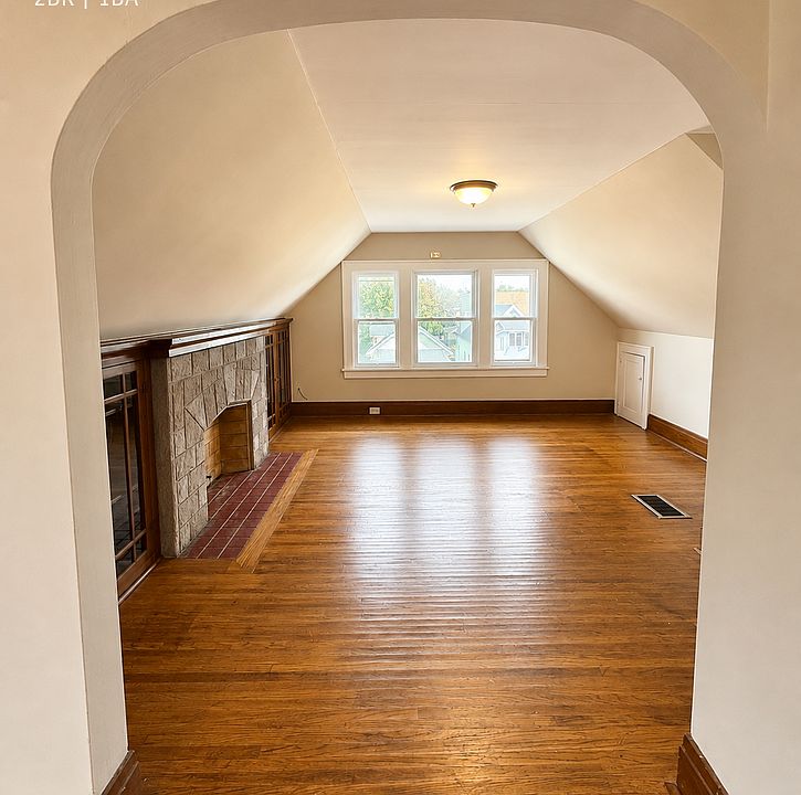 1st image of 172 Roesch Ave Unit 3