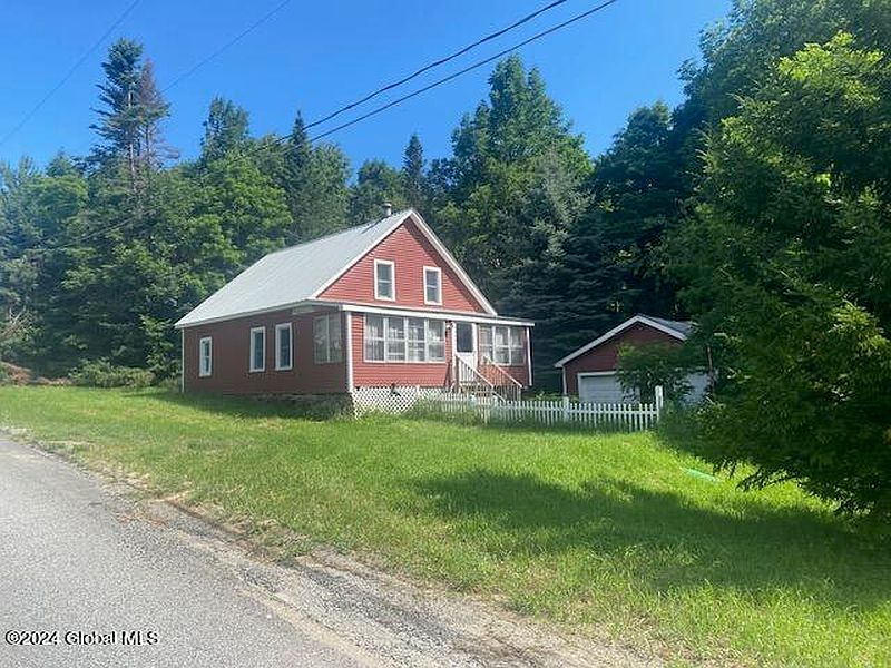 5th image of 302 Edwards Hill Road