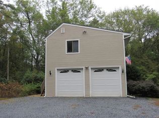 61 Todd Hill Rd, Poughkeepsie, NY 12603