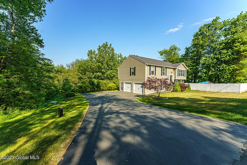 5th image of 59 Tollgate Road