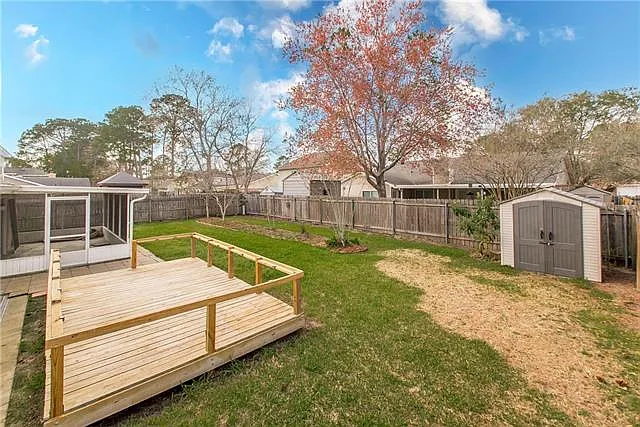 119 Larchwood Dr — Photo 21
