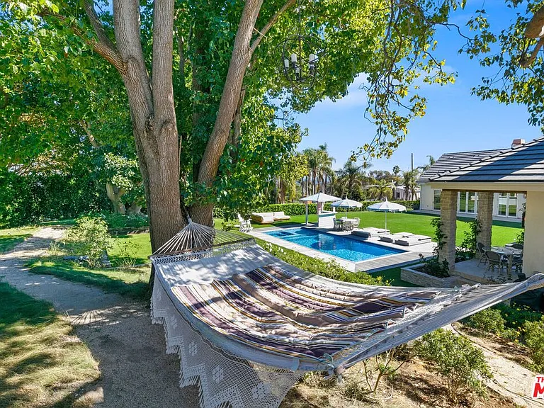 28861 Selfridge Dr — Photo 35