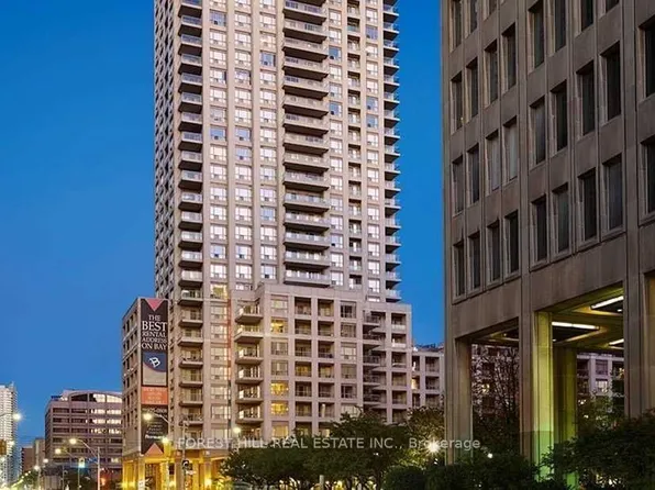 925 Bay St, Toronto, ON