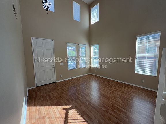 5th image of 3882 Strand Way