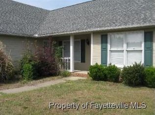 6749 Country Downs Dr, Hope Mills, NC 28348