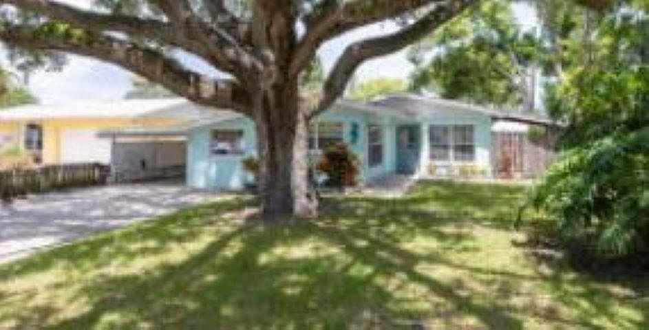 1st image of 217 Essex Dr