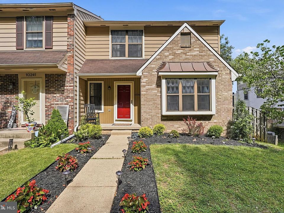 1st image of 10243 Roberts Common Ln