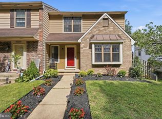 10243 Roberts Common Ln, Burke, VA 22015