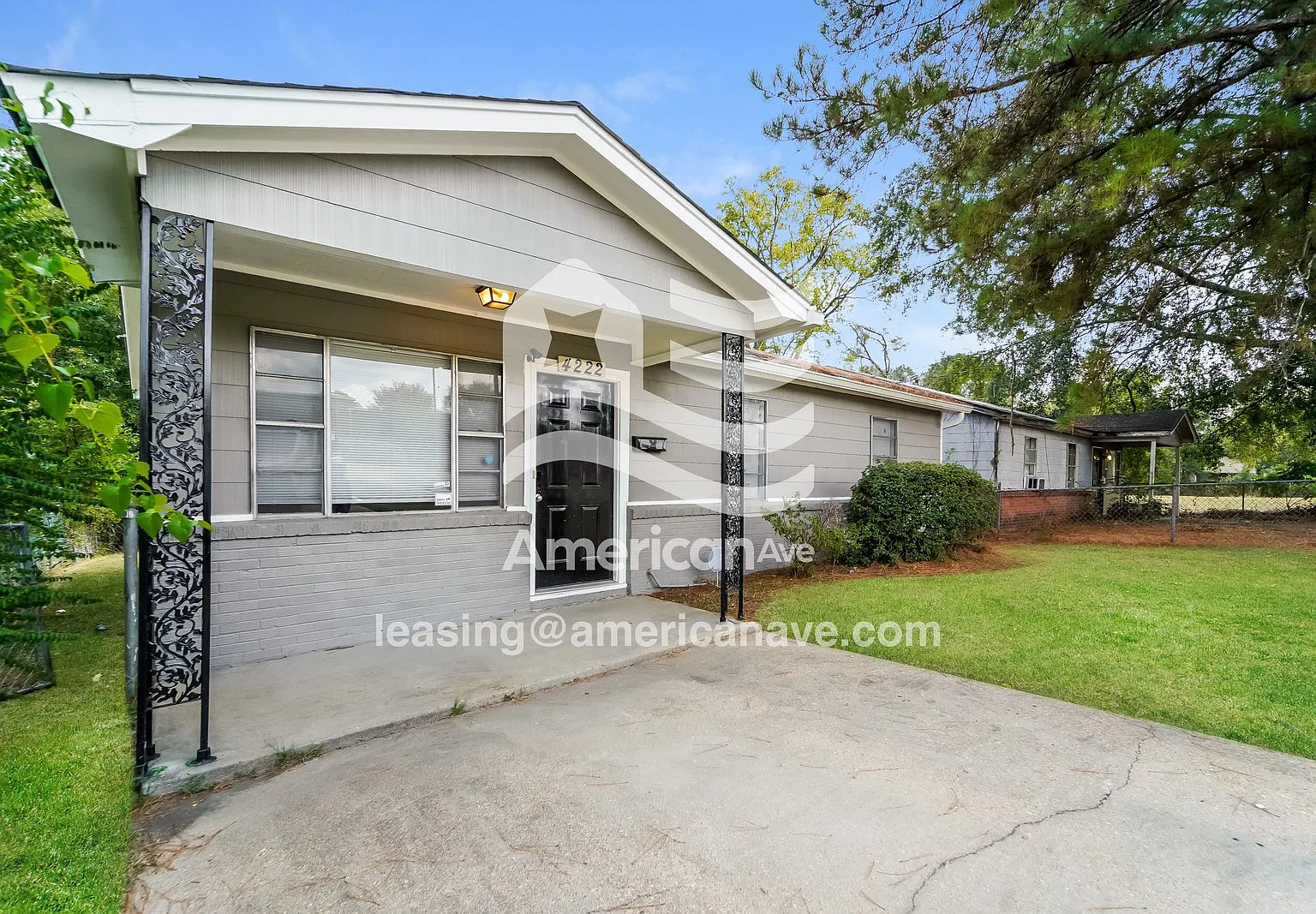 3 bed, 1.0 bath, 990 sqft, $1,075 — Photo 2