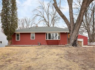 22 Oday St N, Maplewood, MN 55119