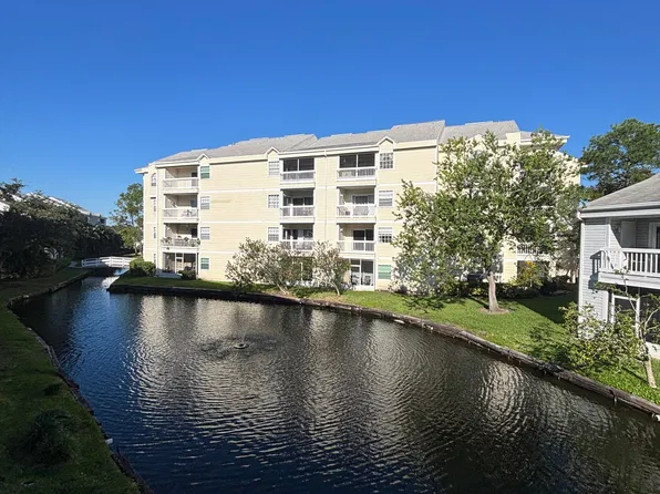 6810 Stones Throw Cir N #13205, Saint Petersburg, FL 33710