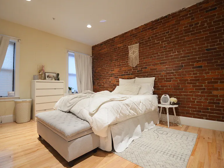 1203 Beacon St #12 — Photo 6