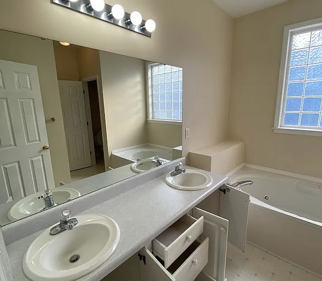 100 Fieldhaven Ct — Photo 6